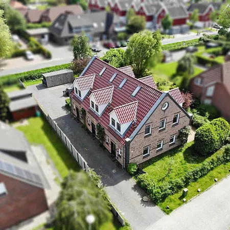 Huus Tjalk * Krummhoern