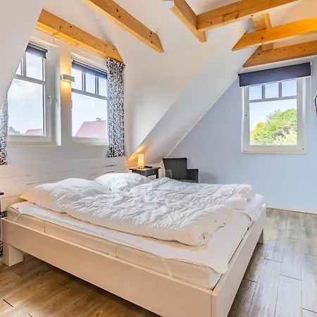 Holiday home Huus Tjalk *